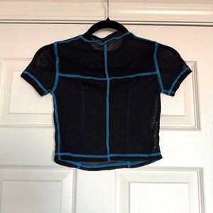 Mesh baby tee with blue contrast stitch